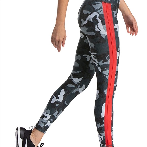 w.i.t.h. wear it to heart Pants - W.I.T.H.-wear it to heart- grey camoflague legging